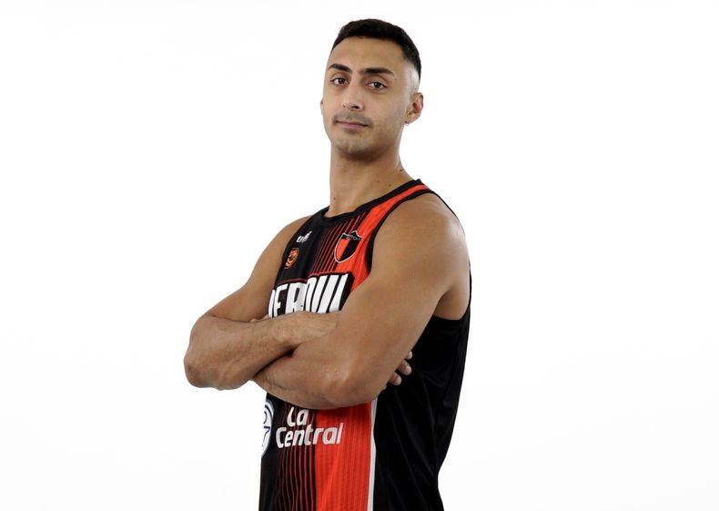 Derqui tuvo en Mauricio Pane a una de sus figuras (23pts, 6reb y 5as) pero no lo pudo liquidar en Munro.