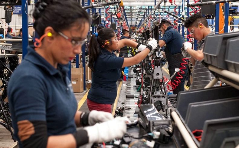 Las mujeres cobran en promedio un 38,6% menos que los hombres.