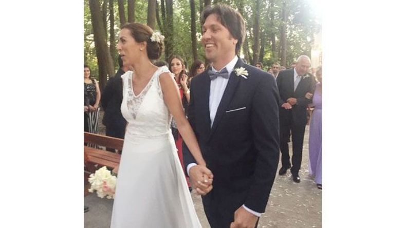 DIERON EL SÍ. El secretario de Gobierno Diego Ranieli celebró su casamiento con la jueza de Faltas Virginia Short. La fiesta se realizó en una estancia camino a Luján y del intendente para abajo, no faltó casi nadie de la clase política local..