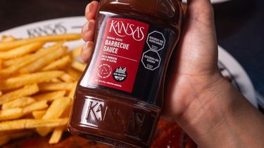 IDENTIDAD AMERICANA. Salsas Kansas, marca referente en salsas BBQ.