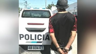 El ladrón fue detenido cuando escapaba por Ruta 8. Foto@pilaradiario.
