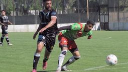 Arricau busca superar a su marcador (foto: Nayla Álvarez)..