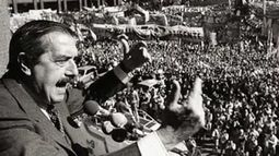 La imagen elegida por el intendente Federico Achával para recordar el 40º aniversario del día que los argentinos volvieron a votar después de siete años de dictadura.&nbsp;