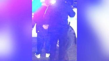El joven se resistió a la policía y terminó aprehendido.