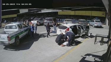 Las cámaras tomaron el momento de la detención..