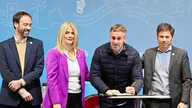 FIRMA. Federico Achával recibió los fondos que corresponden a Pilar. &nbsp;
