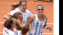 (Prensa AAT - Sergio Llamera). Toda Argentina festeja la clasificación al repechaje por el ascenso a la elite del tenis femenino..