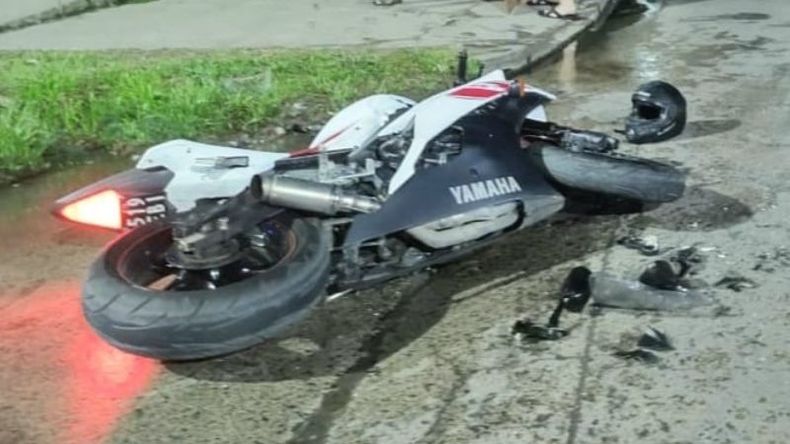 El accidente se produjo esta mañana en el barrio Luchetti de Villa Rosa. Foto @juancaimpacto .