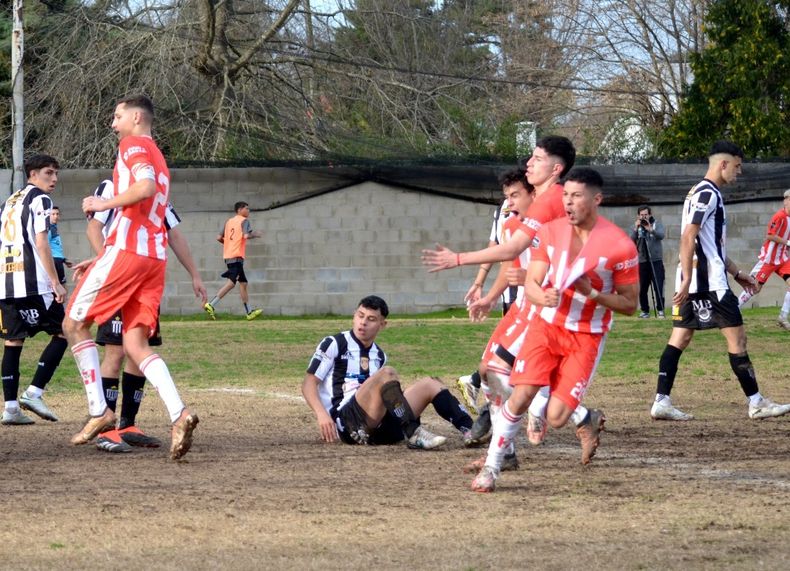Atlético Pilar descontó con Gerardo Sotelo para quedar a tiro del empate.
