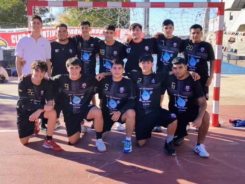 Los Juniors despacharon 29-18 a Las Heras.