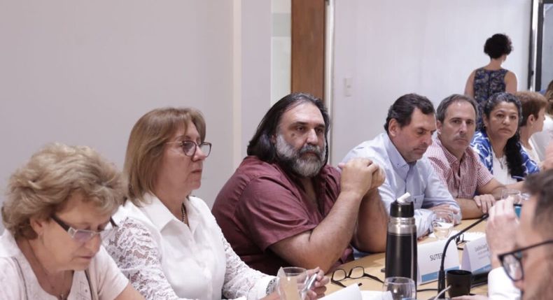 &nbsp;CARA A CARA. Los gremios docentes acordaron la paritaria con el gobierno de Axel Kicillof.