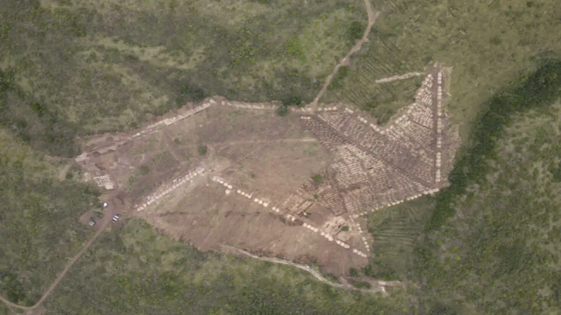 Las excavaciones iniciaron en septiembre de 2025 en la Loma del Torito. (EAAF).