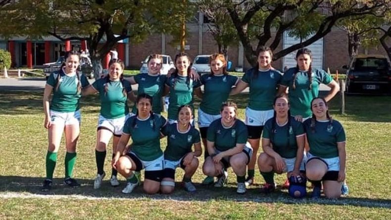 VICTORIA. La formación de Las Horneras que ganó el primer partido oficial..