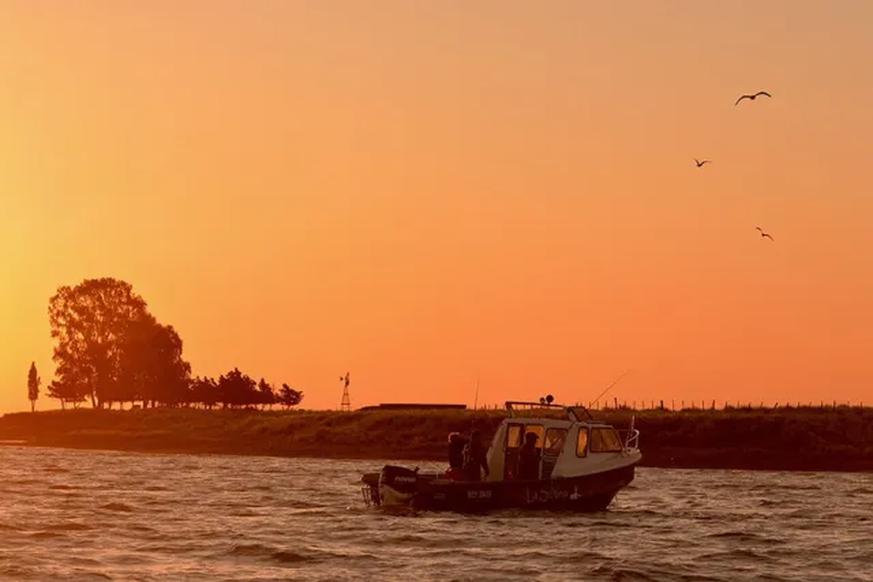 Atardeceres en la Isla Sistina. (La Nación).