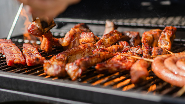 asado: ¿cuantas veces hay que dar vuelta la carne en la parrilla?