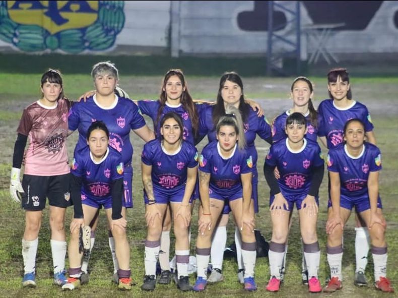 EQUIPO. Las chicas de Deportivo Metalúrgico que le sacó un punto a las líderes.