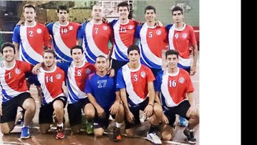 GRAN MOMENTO. Un equipo hecho en Pilar..