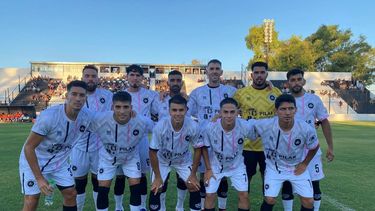 EQUIPO. El once inicial de Real Pilar que hizo su estreno 2024 en el Carlos Barraza.