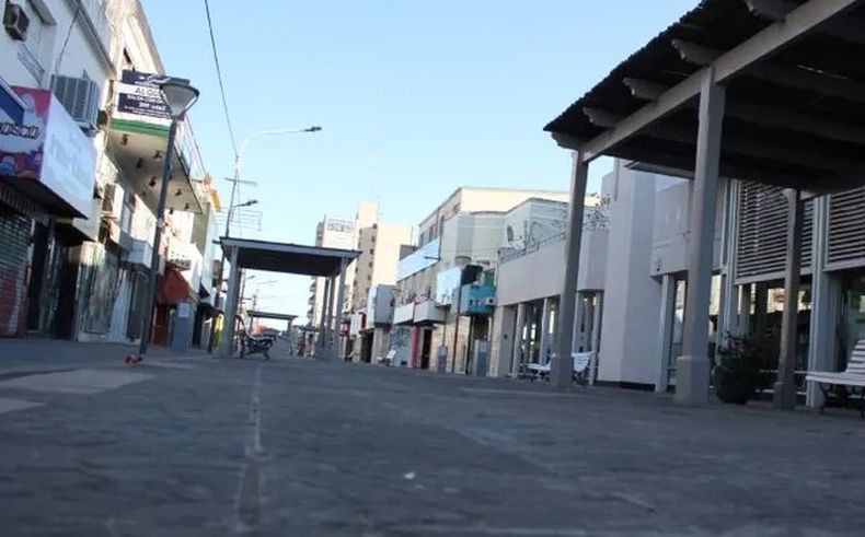 VACÍO. El aumento de las tarifas podría ser un golpe fatal para muchos comercios.