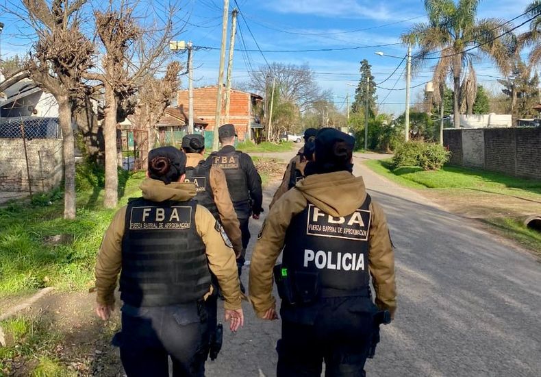 EN EL TERRITORIO. La nueva Fuerza Barrial de Aproximación ya recorre los barrios. &nbsp;