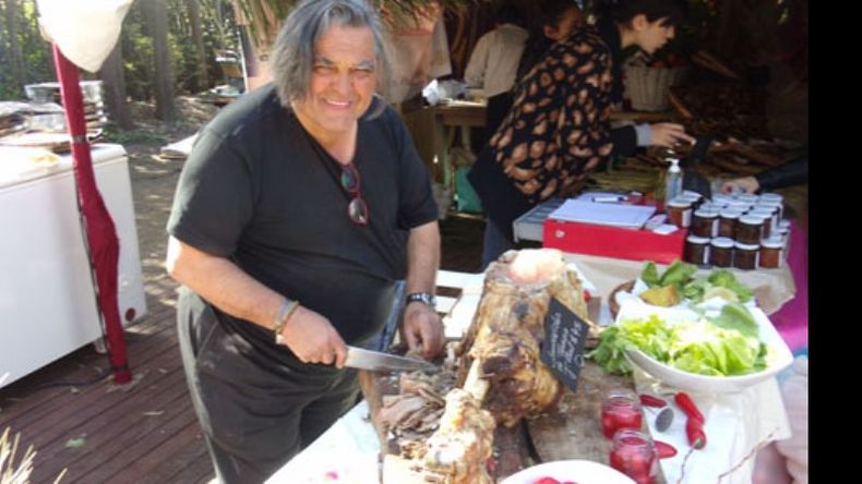 Jean Paul Bondoux se encargó de servir al público uno de sus platos..