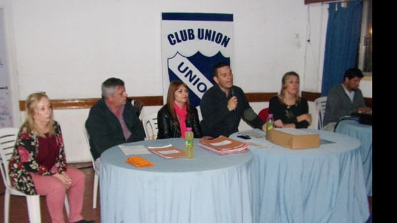 ASAMBLEA. Los vecinos presentaron sus proyectos, ahora los votarán..