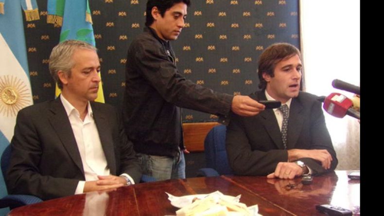 Los funcionarios manifestaron la importancia de las máquinas demoradas..