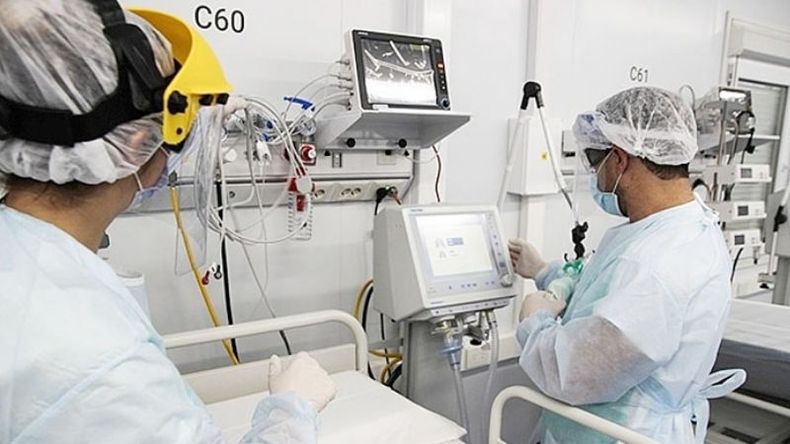 PANDEMIA. Los nuevos casos bajan, pero se siguen acumulando..