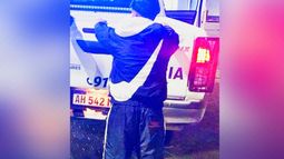 El sujeto fue interceptado por la policía en Colectora y Ruta 26. El sujeto fue interceptado por la policía en Colectora y Ruta 26.