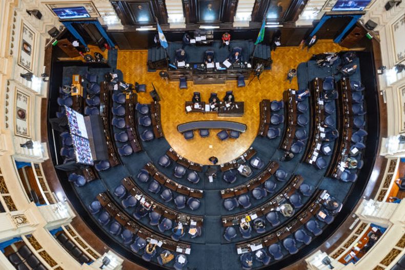 Diputados sancionó hoy la ley que pone en pausa las elecciones primarias, mejor conocidas como PASO, por este año en Buenos Aires.