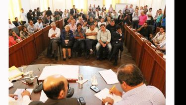 ASAMBLEA. Los 44 presentes convalidaron la ordenanza fiscal que pidió Cambiemos..