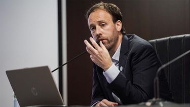 RECESIÓN. El ministro de Economía, Pablo López, dio a conocer los datos.