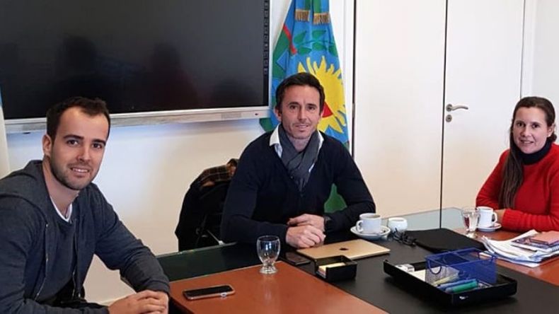 AGENDA. Neuspiller, en una de sus primeras reuniones de ayer..