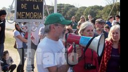 Jorge Argente, hermano de una de las víctimas, encabezó el acto..