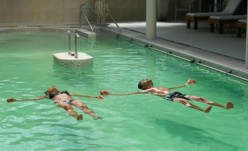 Termas de Carhue. Foto. Costaazuviajes.com.ar..jpg