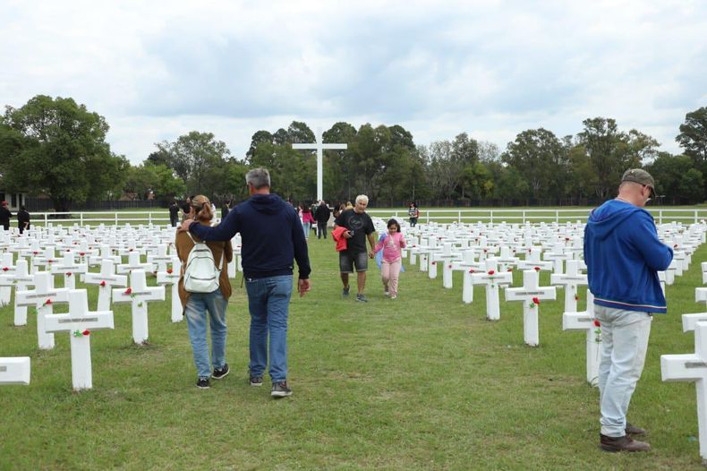 CENOTAFIO. La única réplica del cementerio de Malvinas está en Pilar.