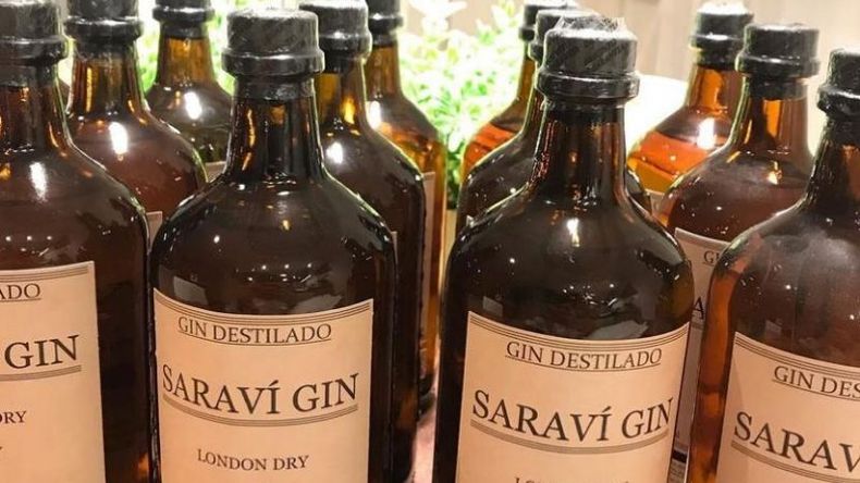 Saraví Gin hoy se comercializa a través de Instagram y busca irrumpir en el mercado a gran escala. .