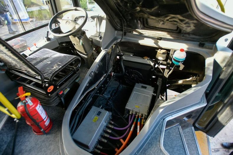 Un motor convencional se reconvirtió para que pueda absorber la energía suministrada por las baterías de litio. Foto. Página 12..jpg