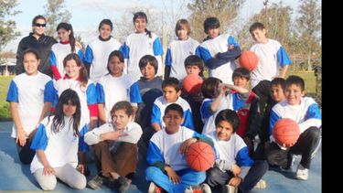 Las prácticas de la escuela de básquet de Manzanares son de lo más concurridas..