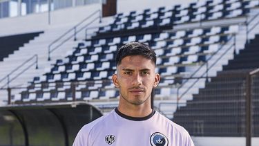 DEBUT. Alexis Romano sería titular en el arco del Monarca.