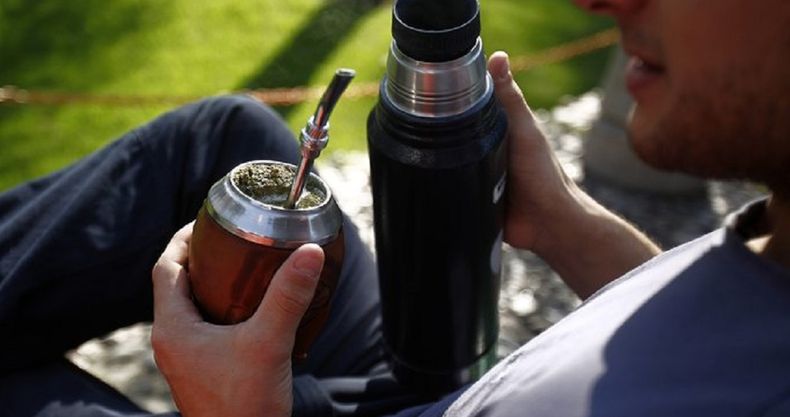 El arte de cebar mate. (sinembargo.mx)..jpg