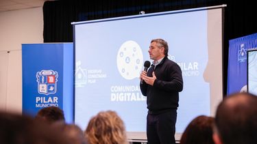 EDUCACIÓN. Federico Achával presentó el programa destinado a docentes.