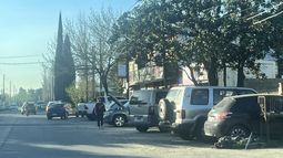 Calle Florida sin vereda, sin señalizaciones, calle rota y basura, hasta cuándo? Charly 7 / @charlycarrizo1.