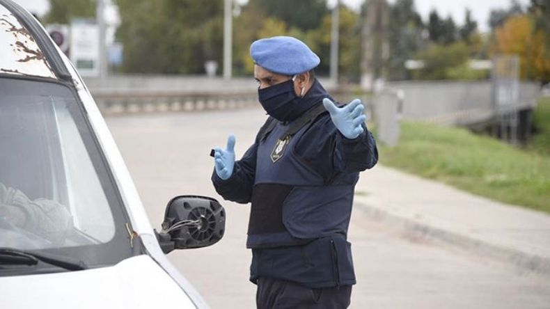 INDICACIONES. La policía incrementó los controles los últimos días..