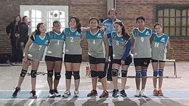 CHICAS. Las Sub 13 de la Escuela ganaron 2-1..