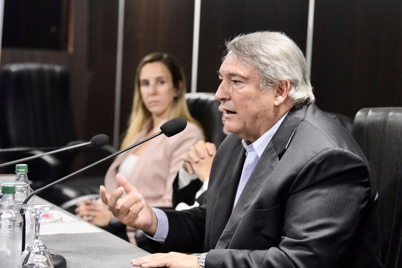 AL CRUCE. D’Onofrio embistió con todo a Alberto Fernández.