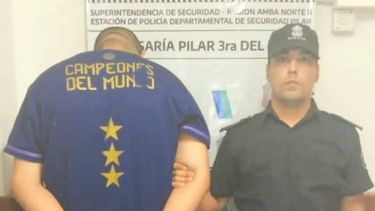 El golpeador fue detenido cuando corría por el centro de Del Viso con una remera manchada con sangre.&nbsp;