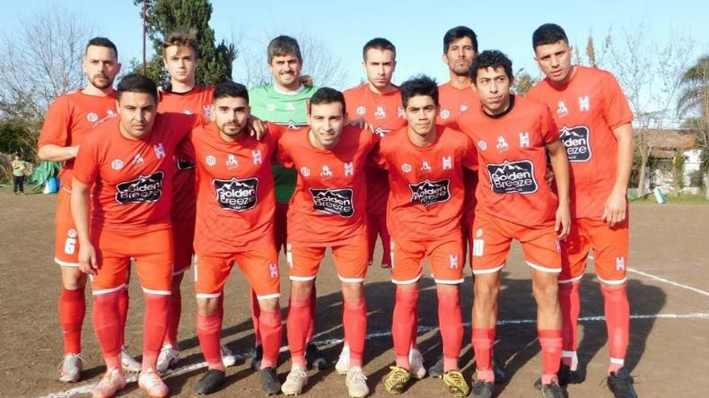 LAMENTO. Atlético pudo ser líder, pero se le escapó el triunfo en el final. .