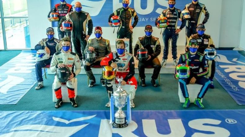 Los 12 de la Copa Coronación de Plata del TC Pista Mouras..