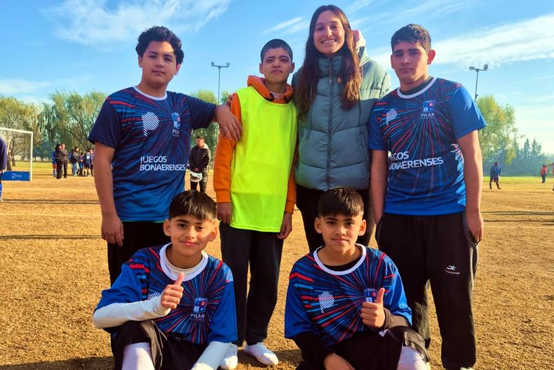 El equipo Sub 16 Nivel D de la Escuela 502.